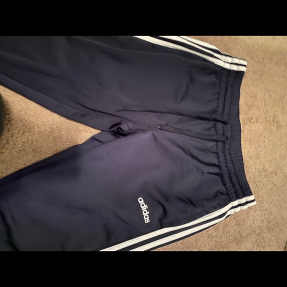 Women’s adidas sweats - Picture 5 of 6
